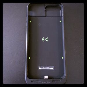 Mophie Wireless Charging Protective Battery Case